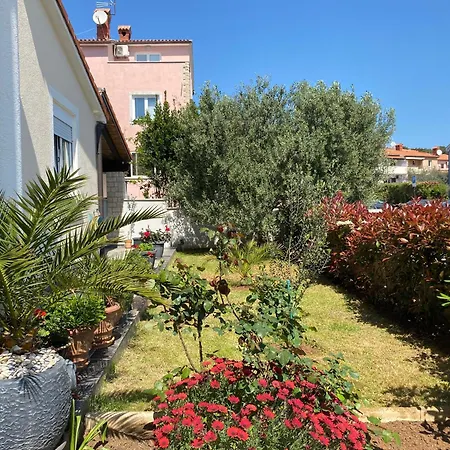 Summer House Pula