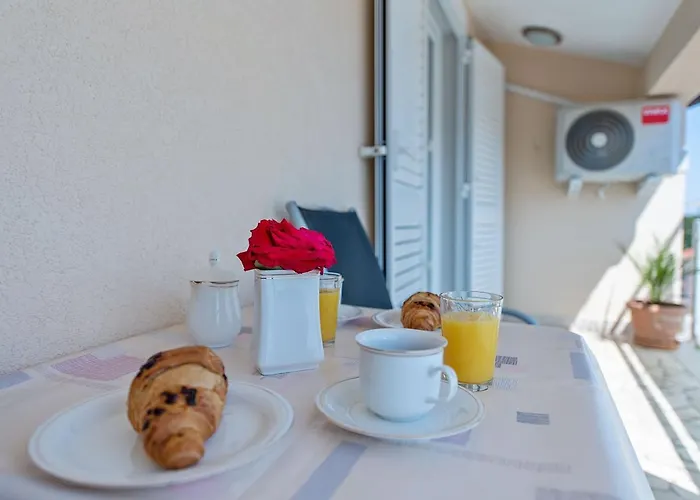 Summer House アパート